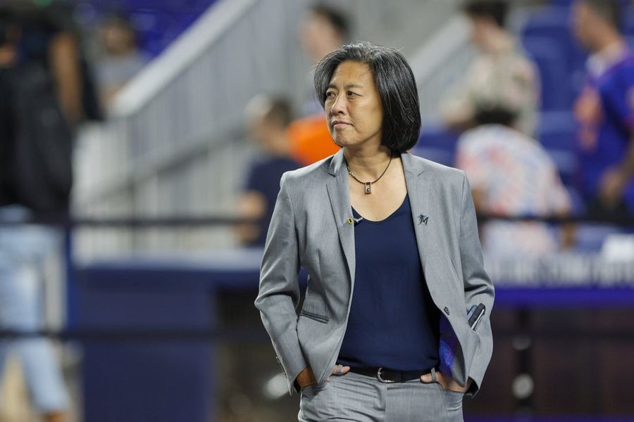 Ex-Marlins GM Kim Ng hired as softball league commish