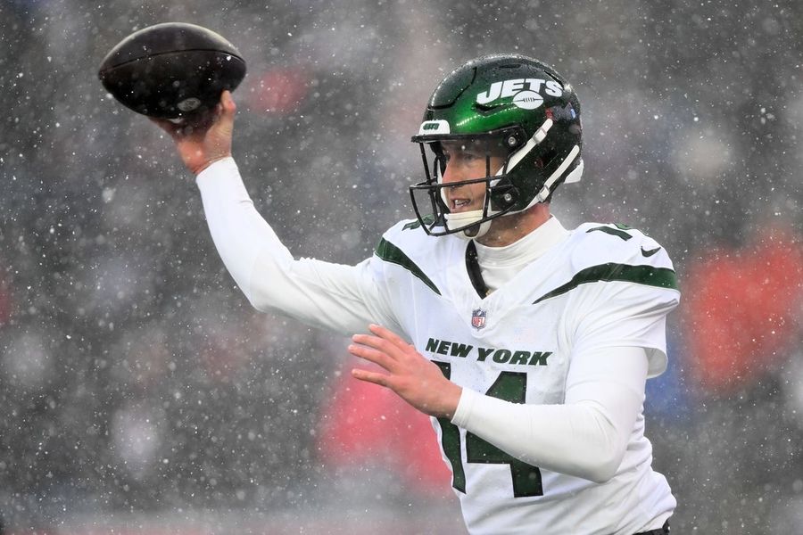 Falcons add veteran Trevor Siemian to QB room