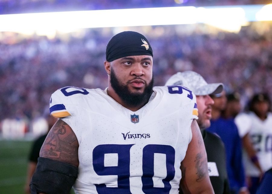 Cowboys signing DE Jonathan Bullard to 1-year deal