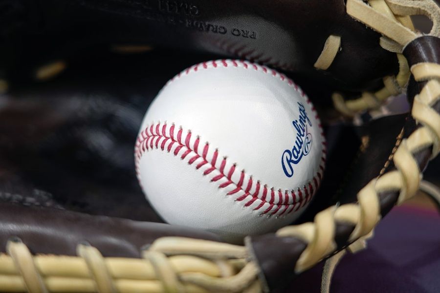 Crash involving baseball team bus in Iowa leaves 1 dead