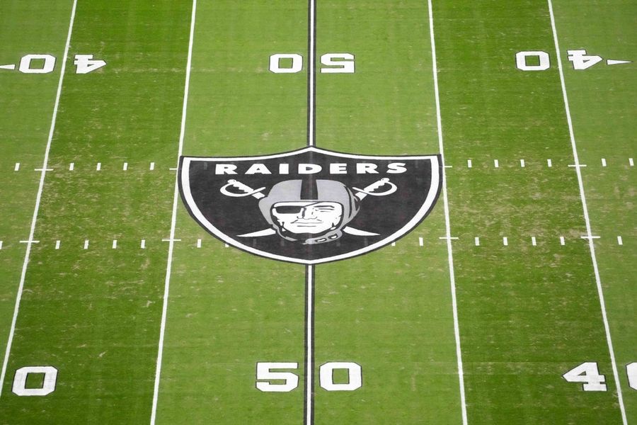 Barret Robbins, ex-Raider who went missing before Super Bowl, dies