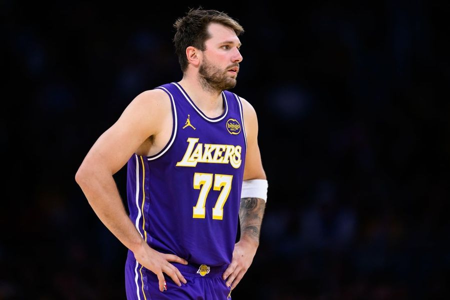 Luka Doncic returns as LeBron James, Lakers take on visiting Cavs