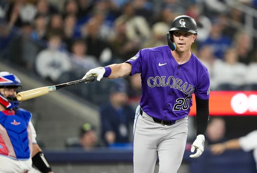 Offense awake, Rockies go for 2 straight wins against Blue Jays