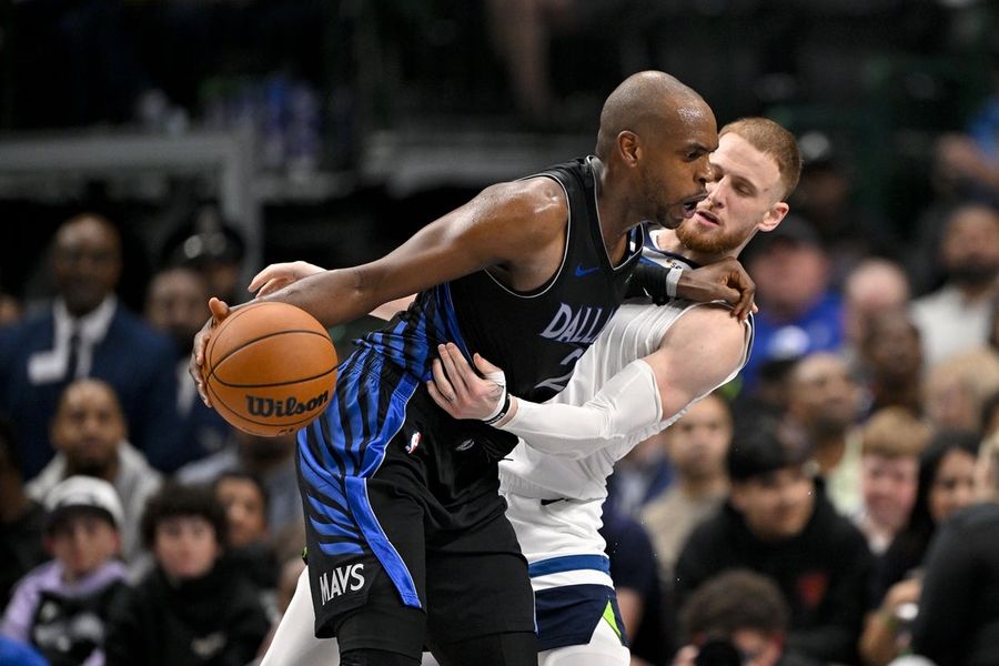 Wolves ride Ayo Dosunmu's triple-double to win over Mavs