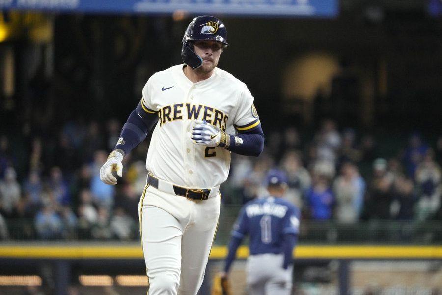Brewers rally in six-run eighth to topple Rays