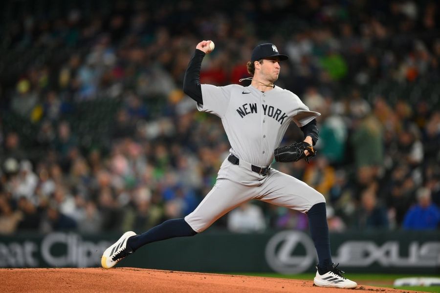 Cam Schlittler excels as Yankees defeat Mariners